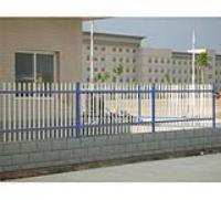 熱鍍鋅圍欄54 鐵藝圍欄 產品展示 石家莊華榮門業 電動遙控不銹鋼卷門.防火卷閘門.伸縮門.車庫門.感應門.工業門.雙層自動卷簾門.鐵藝圍欄