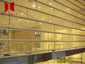 選購水晶卷簾門，為何偉興卷閘門廠是明智之選？