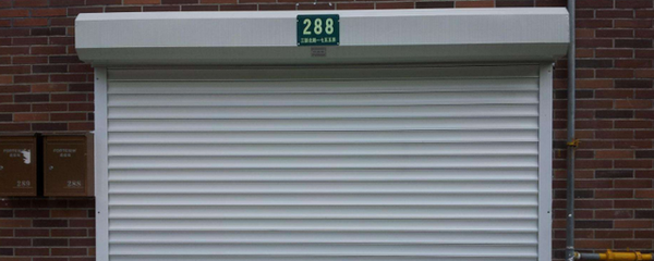 電動(dòng)卷簾門(mén)停電時(shí)的開(kāi)啟方法與日常保養(yǎng)指南